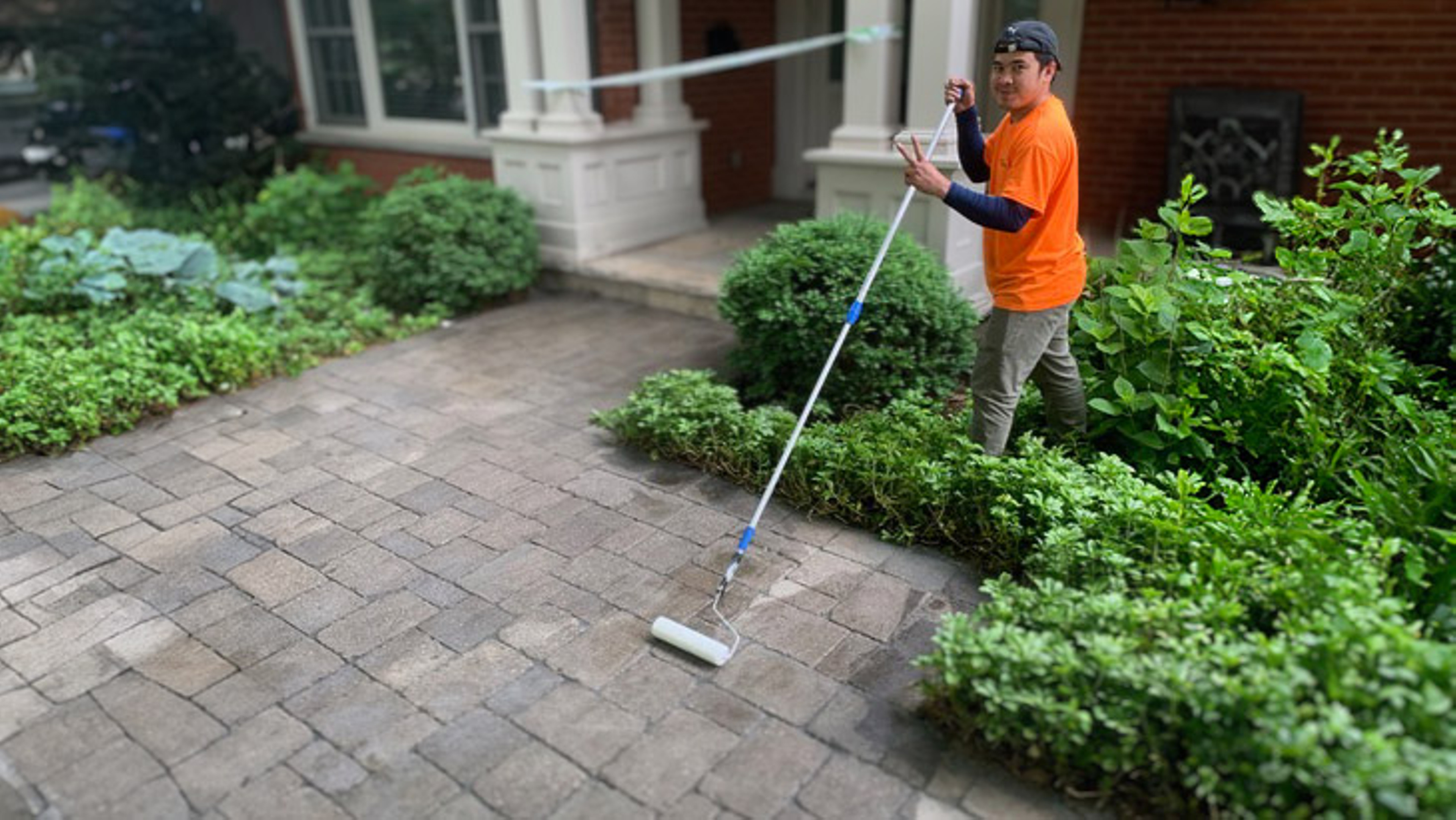 Professional sealing interlock patio stone - Before